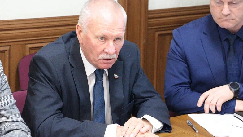 Проблемы участников СВО обсудили в Барнауле власти и общественники