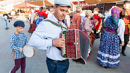Хоровод, фолк-н-ролл, музотряд: истории о музыкантах от сибирских журналистов