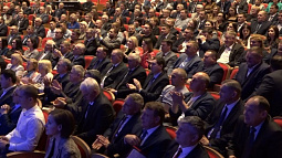  Автомобили вручат сегодня лучшим специалистам и районам края за достижения в сельском хозяйстве