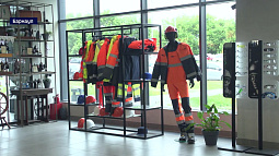 В здании бывшего ТЦ в Барнауле открыли завод по производству спецодежды