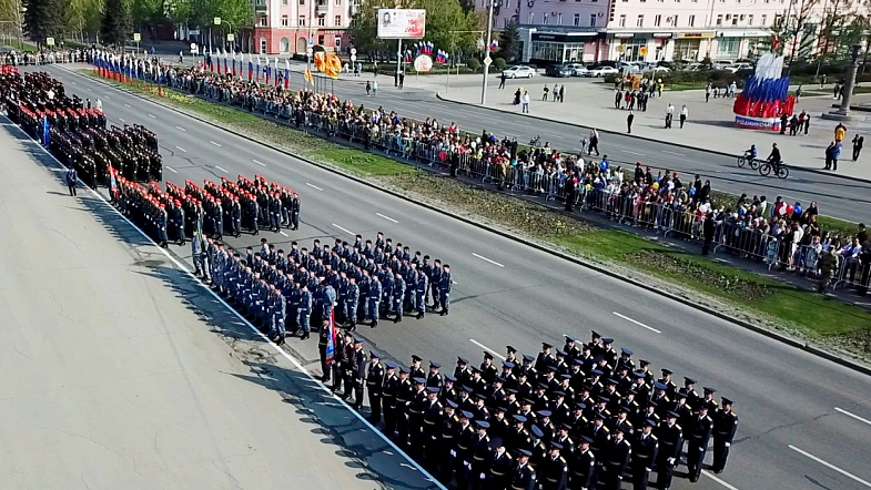 Смотрите лучшие моменты торжественного шествия 9 Мая 2021 года в Барнауле