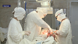 Алтайские кардиохирурги спасли от гибели пациентку, у которой порвалось сердце