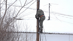 В райцентре Смоленское устанавливают уличные фонари