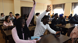 Чем вузы Сибири привлекают иностранных студентов?