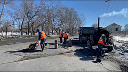 В Бийске приступили к ямочному ремонту улиц