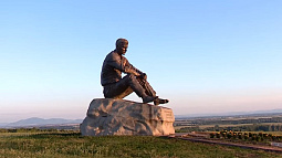 Мастера из трёх сибирских регионов впервые распишут лавочки на родине Шукшина. 