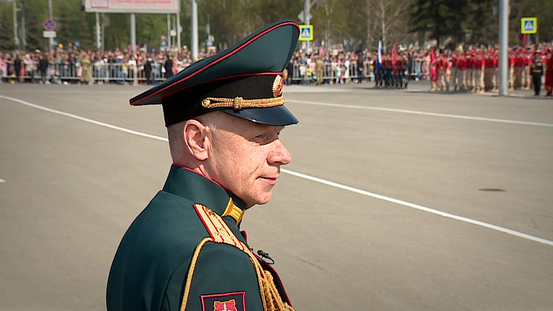Смотрите лучшие моменты торжественного шествия 9 Мая 2021 года в Барнауле