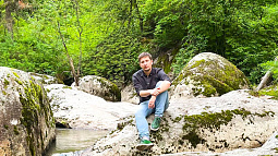 В свободное от новостей время ведущий «Вестей Алтая» снимает города и природу