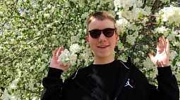 Автором лучшего цветочного фото стал школьник