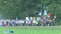 Что побуждает людей идти в крестный ход в Коробейниково?