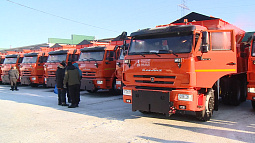 14 городов и районов Алтайского края пополнят сегодня автопарки новой дорожной и коммунальной техникой