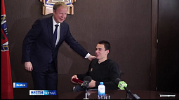 Губернатор Виктор Томенко вручил региональные награды спортсменам-паралимпийцам