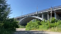Прокуратура по сигналу общественников проверит состояние коммунального моста в Бийске