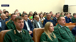 Глава Алтайского края вручил награды лучшим работникам лесной отрасли региона