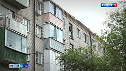 Жильцы одного из домов Барнаула до сих пор не могут просушить квартиры после майских дождей