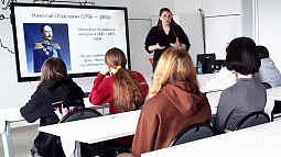 Как проблему дефицита кадров решают в школах Сибири?