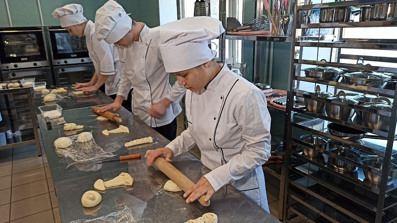 В Алтайском крае подростков с ограниченными возможностями здоровья призывают поступать в колледжи
