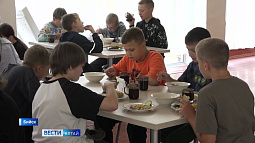 В бийских детских лагерях городской Совет женщин ежегодно проводит рейды по питанию