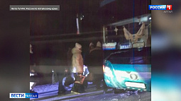 В Курьинском районе испытание штормовым ветром не прошёл междугородний пассажирский автобус