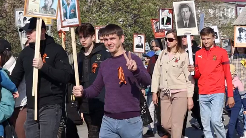 В Благовещенке сотни людей пришли отметить День Победы