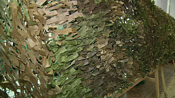 В Ключевском районе плетут маскировочные сети и готовят проходимую технику для бойцов СВО