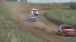 Любители автокросса в минувшие выходные встретились в Рубцовском районе