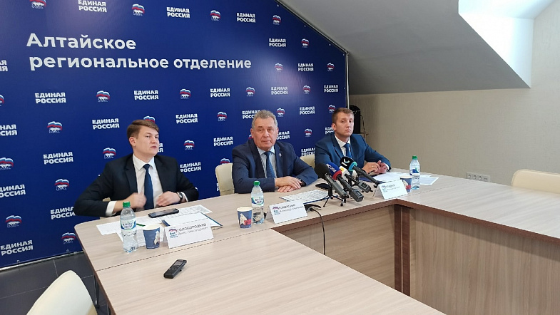 На выборах 11 сентября алтайские единороссы получают 80% мандатов из 6 тысяч