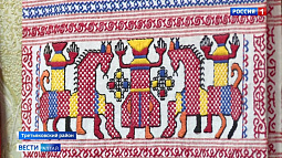 В Третьяковском районе редкая мастерица реконструирует музейные экспонаты, которым больше века