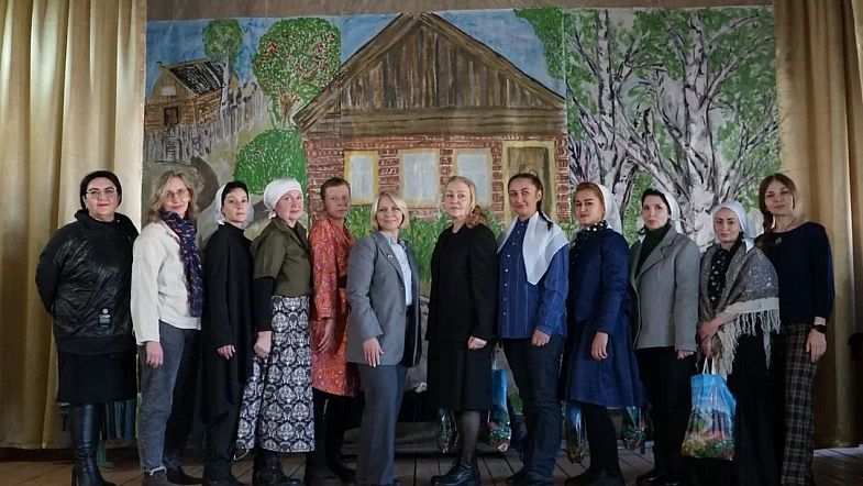 В Шипуновской женской колонии поставили спектакль по мотивам рассказов Шукшина