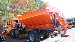 Дорожная техника Барнаула готовится к снегу и гололёду