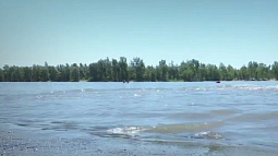 В Барнауле началась подготовка главного городского пляжа к летнему сезону