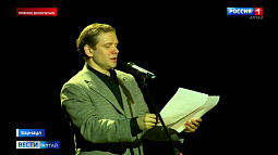 По стране со своими произведениями путешествует тур «Поэты России»