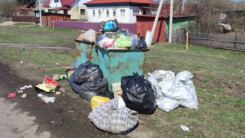 Жители Алтайского района пожаловались на мусорного регоператора в Генпрокуратуру