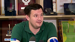 Ортопед объяснил, почему ковёр для ребёнка лучше, чем ламинат