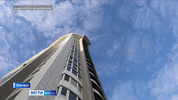 Барнаульские пожарные провели эксперименты с водой и специальной техникой