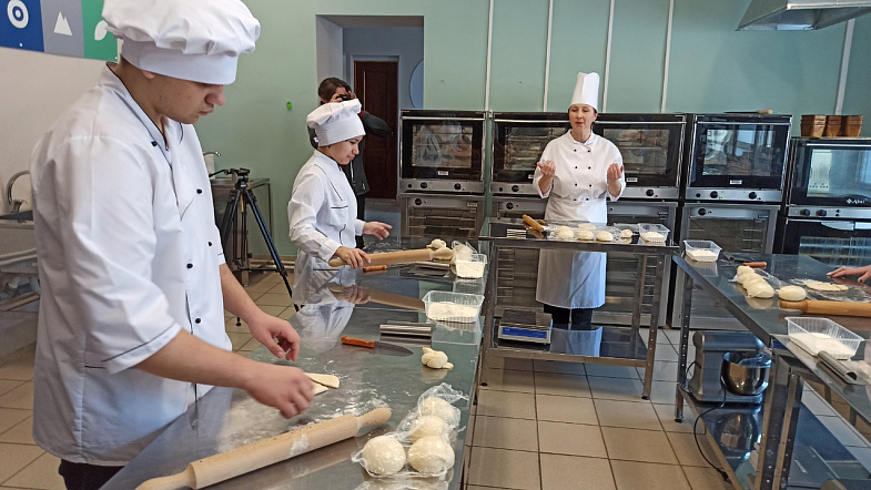 В Алтайском крае подростков с ограниченными возможностями здоровья призывают поступать в колледжи