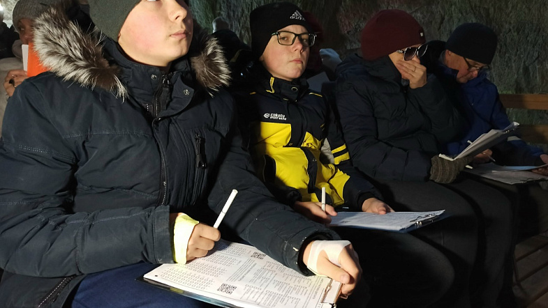 Самые экстремальные условия: в Денисовой пещере вновь провели «Географический диктант»