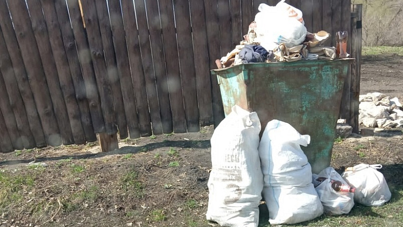 Жители Алтайского района пожаловались на мусорного регоператора в Генпрокуратуру