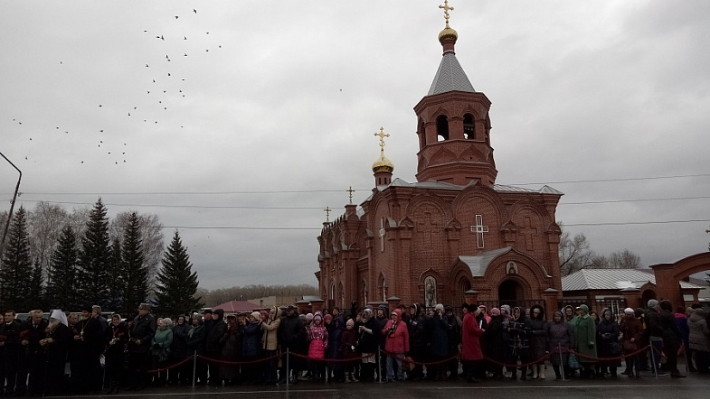 Храм, где крестили Калашникова. Спустя 85 лет в Курье открылась Знаменская церковь