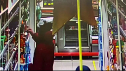 Восемь раз судимая женщина украла в магазине 100 плиток шоколада 