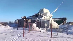 В Волчно-Бурлинском нашли решение, как спасти обледенелый старинный храм