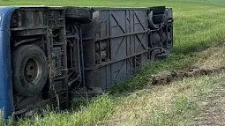 В Алтайском крае перевернулся рейсовый автобус 