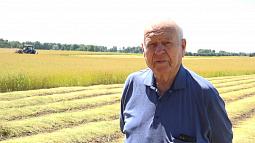 Патриарх алтайского льноводства Лев Калёнов отметил 85-летие