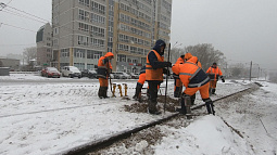В Барнауле начали разбирать временное разворотное кольцо и демонтировать опоры у ТЦ «Пионер»