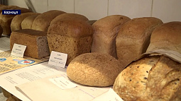 В Барнауле выясняли, кто лучше всех печёт хлеб и самые вкусные булочки