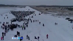 В Рубцовске автомобилисты креативно поздравили горожан с праздником