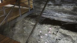 Одну из стен Денисовой пещеры защитили сверхпрочным прозрачным пластиком