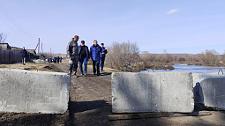 В Бийском районе восстановят дамбу, которая частично была разрушена паводком