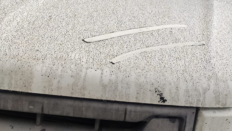 «Наступили на те же грабли»: после ремонта котельная в Змеиногорске не перестала выбрасывать сажу