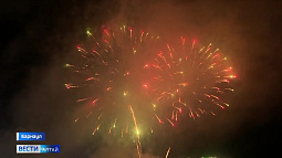 Алтайский край салютом отметил Праздник Весны и Труда